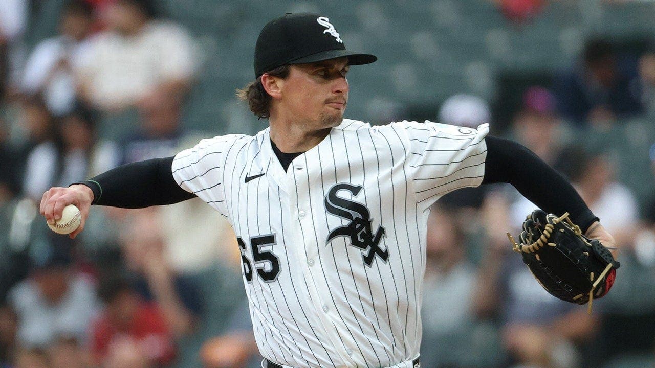 Martin ejected after wild pitches near Stewart