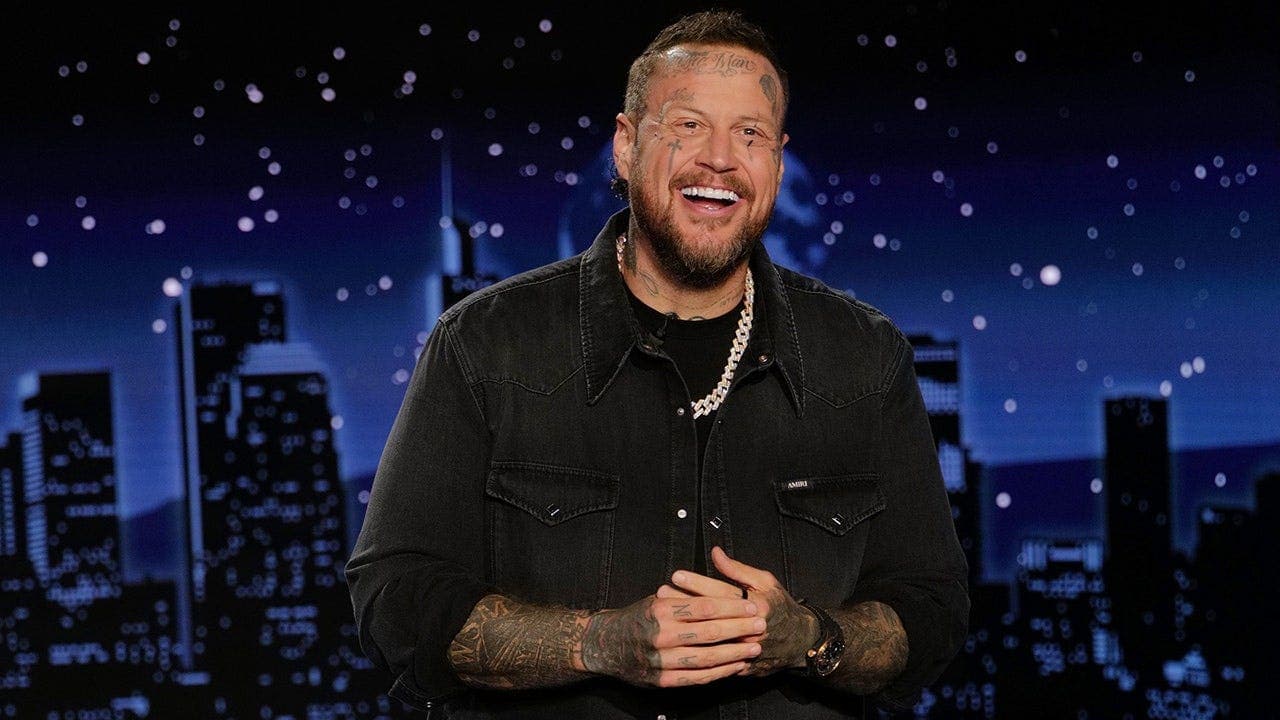 Jelly Roll Confronts Trump Supporters