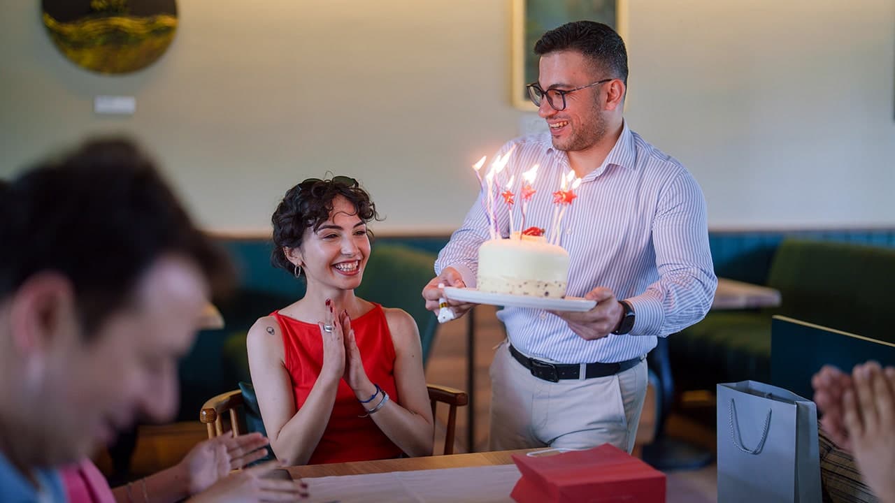 Restaurant birthday cake rules debated