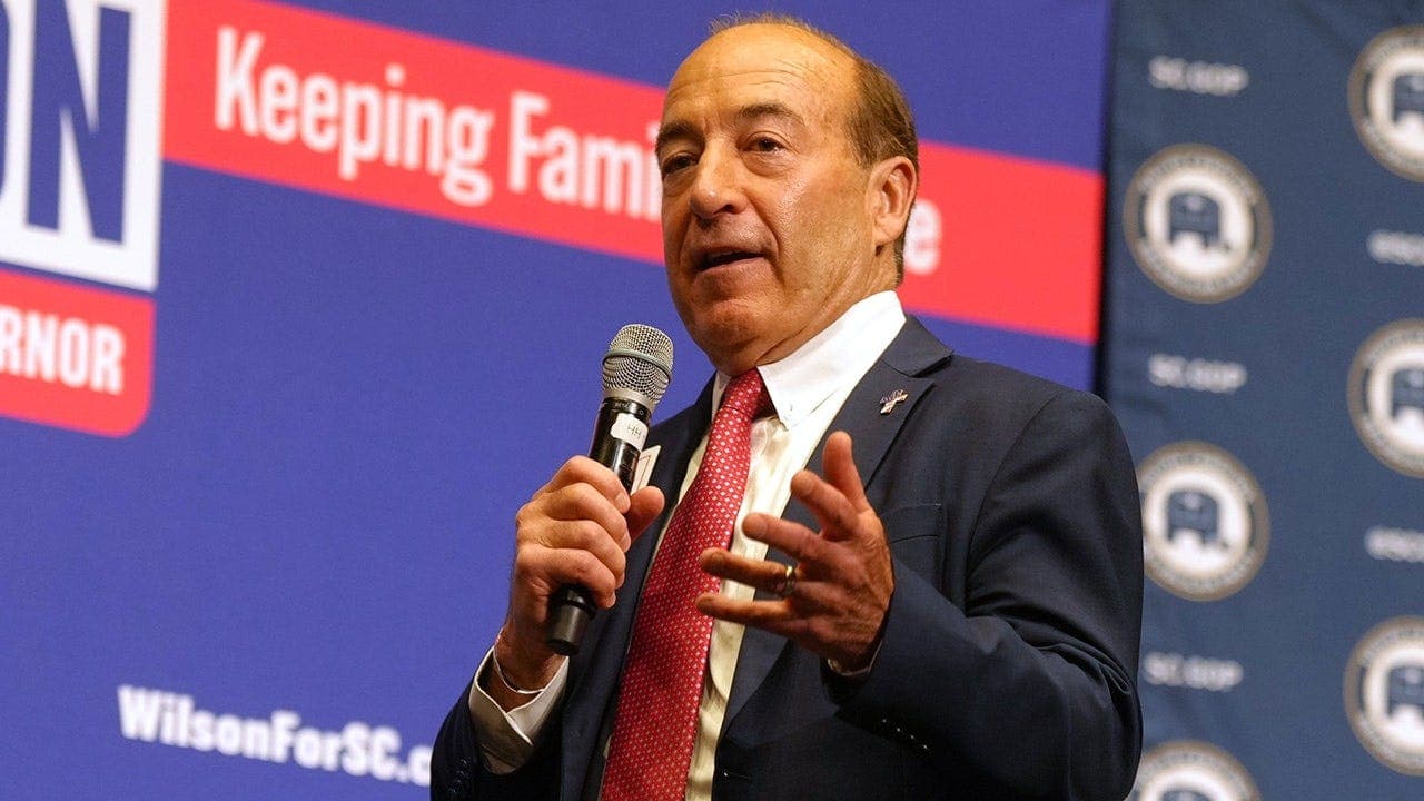 Lynch backs Norman in runoff against Graham