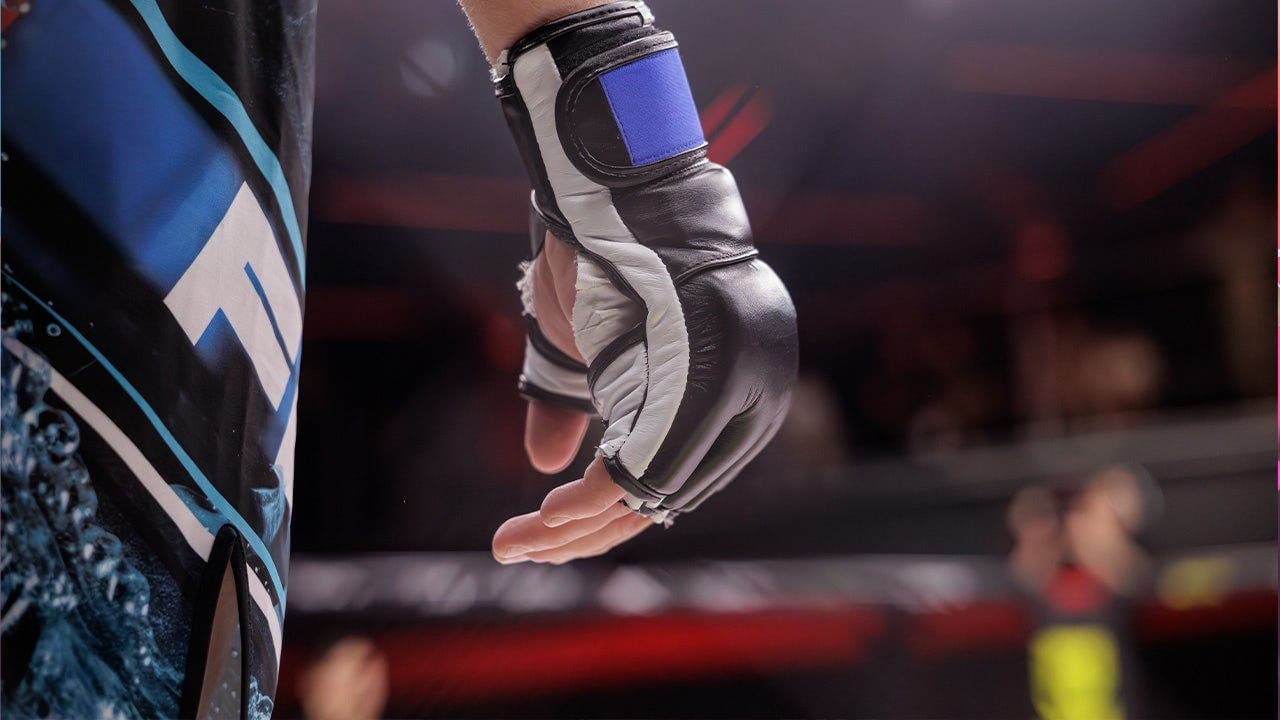MMA fighter's dance debut ends in quick defeat