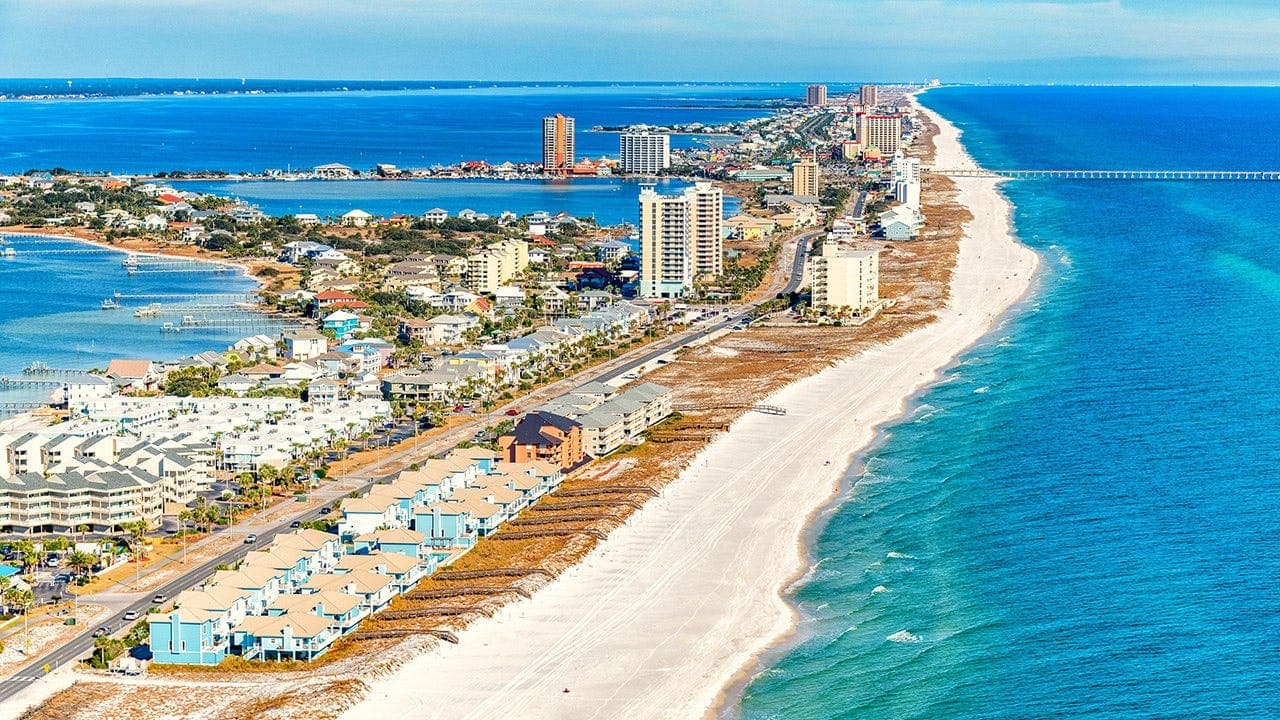 Beach town opposes noise and trash rules