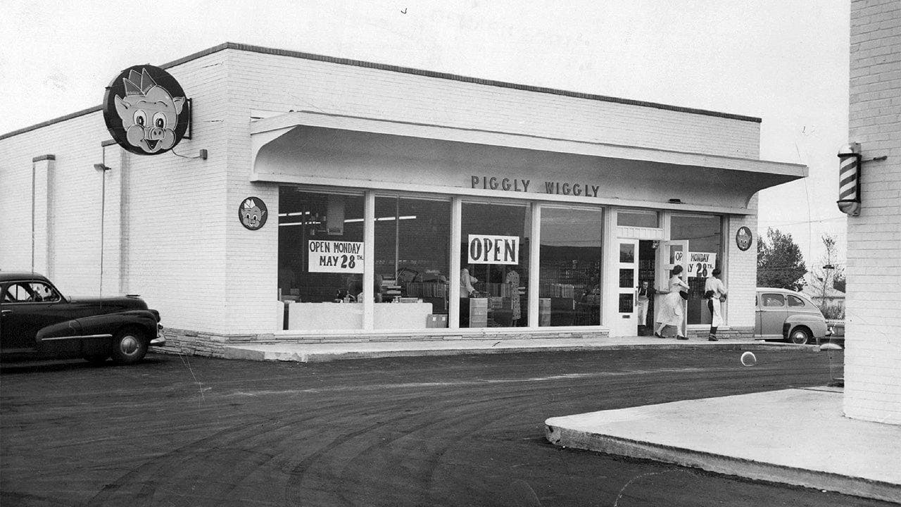 Shoppers flock to Piggly Wiggly pig products