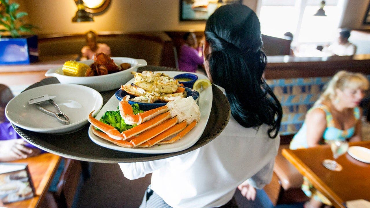 Red Lobster reinstates Endless Shrimp after financial difficulties
