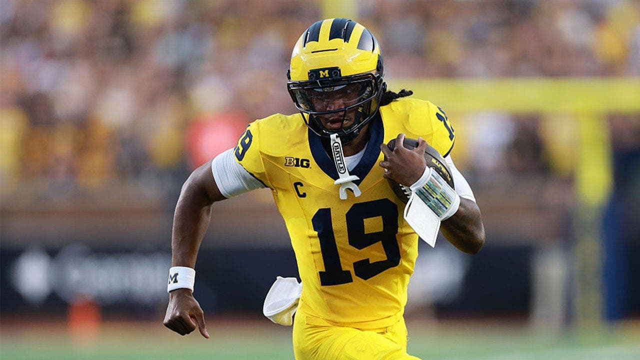 Michigan coach affirms Bryce Underwood as QB for now