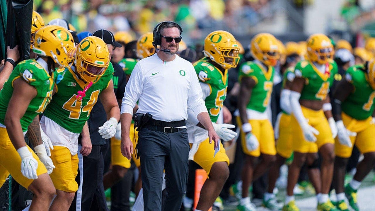 Oregon coach Lanning's remarks precede tough UCLA loss