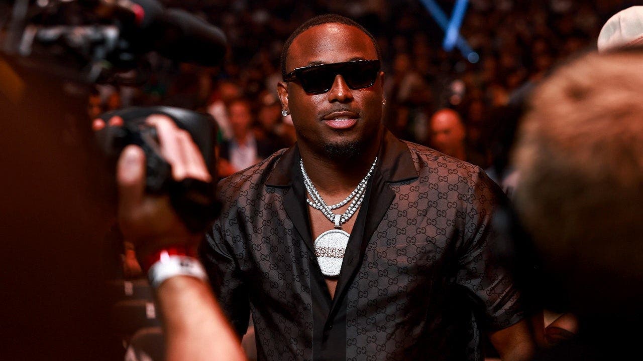 LeSean McCoy backs alleged scammer posing as 49ers player
