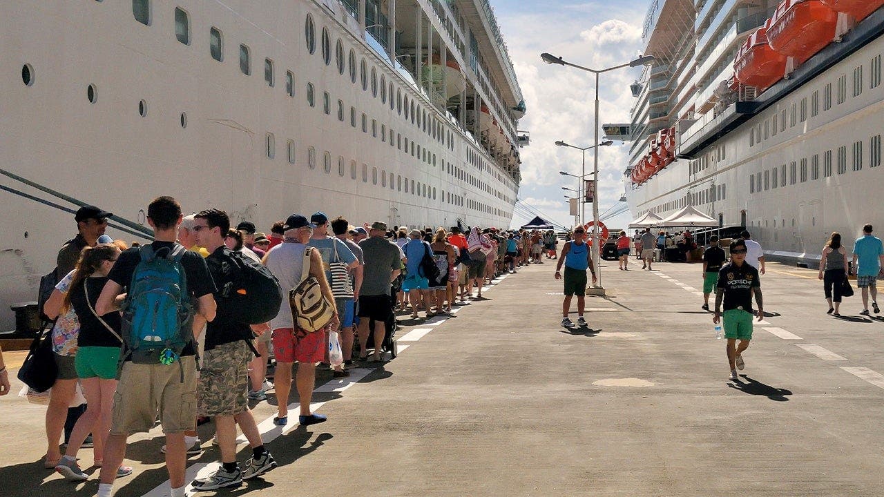 Cruise passengers express disappointment after sudden cancellation