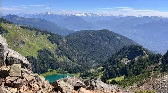 Hiker drops 1,000 feet after body found