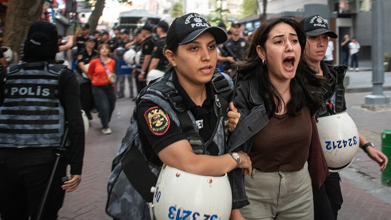تركيا أردوغان يواجه مجتمع المثليين لحماية القيم الأسرة