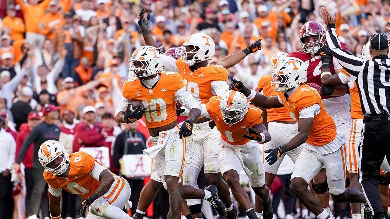 Tennessee leads as Alabama end streak