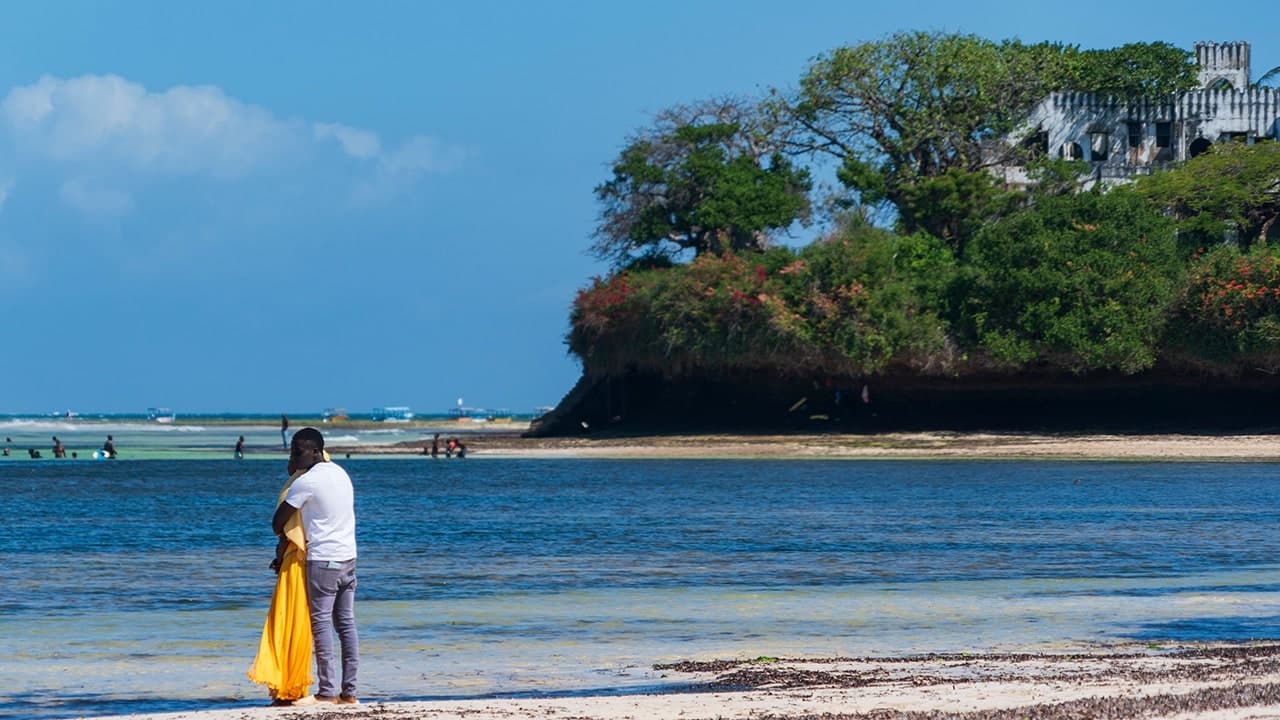 US issues travel warning for resort over crime
