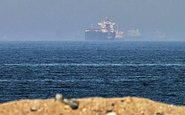 Iranian Guard Blames US for Strait Delays