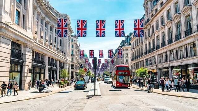 Britain's inflation climbs to 2.9% in July