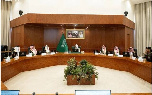 Mecca Hajj Committee reviews pilgrim services