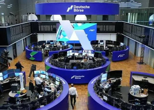 European stocks fall as rate hike expectations ease