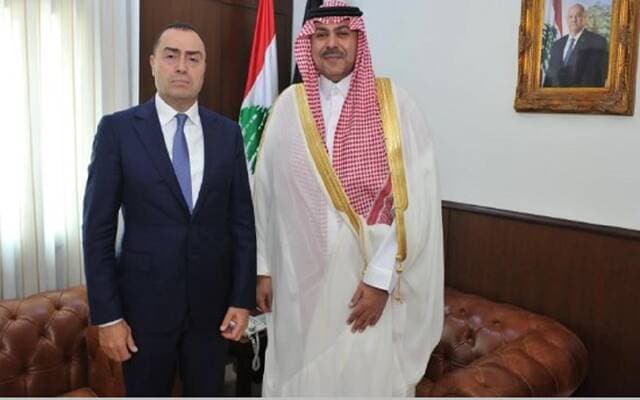 Saudi ambassador to Lebanon discusses latest developments with Lebanese Army intelligence director