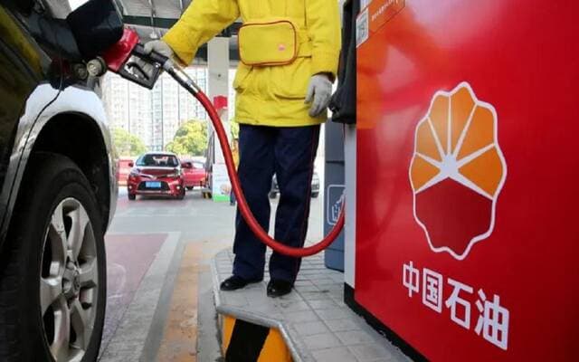 China cuts fuel prices again