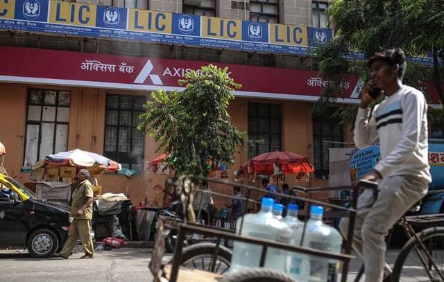 India speeds up divestment of 8 firms