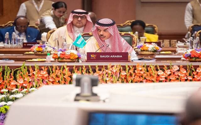 السعودية تؤكد أمن الخليج وحرية الملاحة في هرمز
