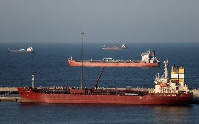 Shipping Industry Warns of Repercussions from Trump's Tariffs on the Strait of Hormuz