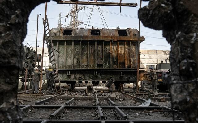 Russia targets Ukraine's energy system