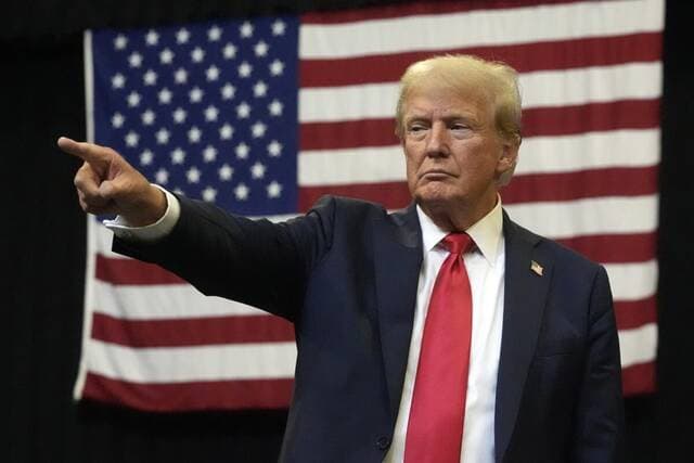 Trump's oil holdings grow amid Iran crisis