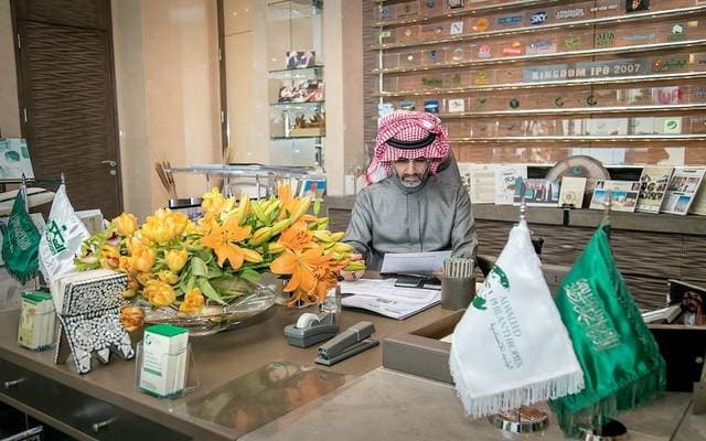 الوليد بن طلال يشتري 5% من لوسيد