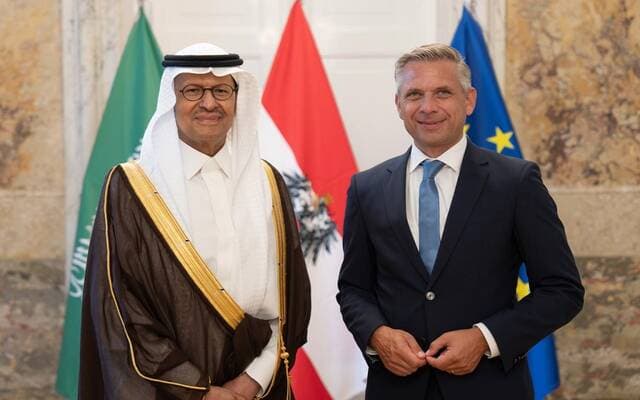 وزير الطاقة السعودي يبحث التعاون مع النمسا