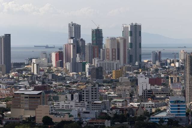 Philippines' $54B borrowing risks private sector