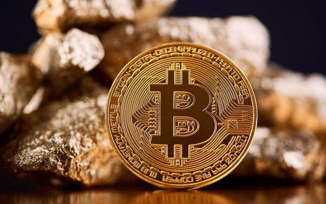 بيتكوين ثابت وسط توترات الشرق الأوسط وتوقعات رفع الفائدة