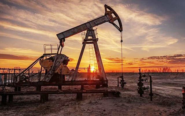 النفط يرتفع 7% بعد تهديد ترامب