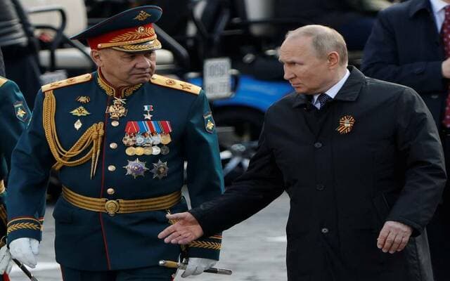 Putin calls for Russian military boost
