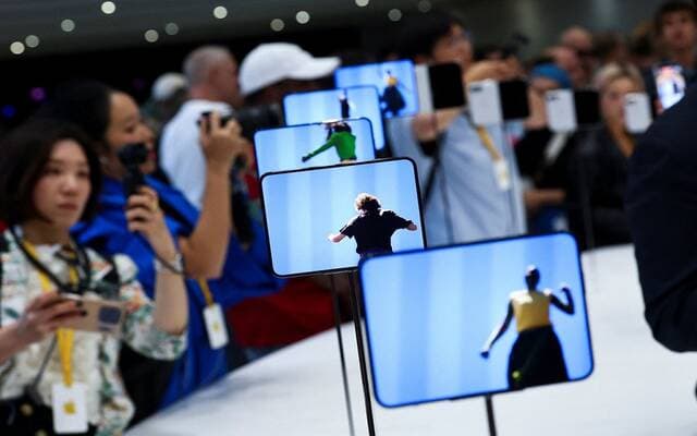 Apple unveils foldable iPhone Duo