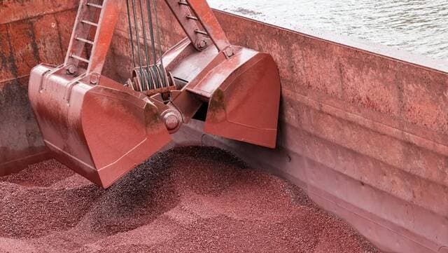 Crude iron price drops again