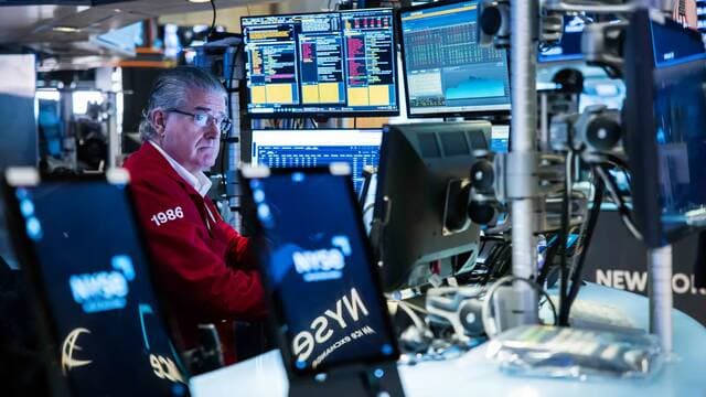 JPMorgan revises U.S. stock outlook