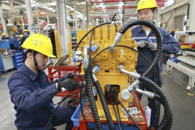 China's factory activity resumes growth in September