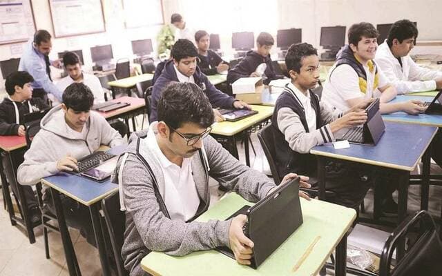 التعليم العالي بمصر يحذر طلاب الدبلومة الأمريكية في السعودية