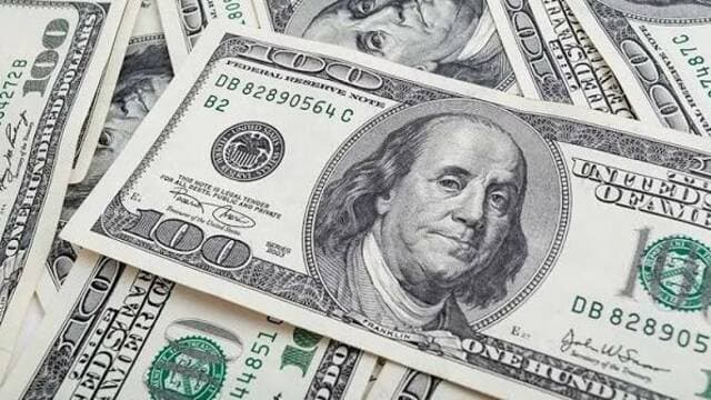 تراجع الدولار بعد دعم الين