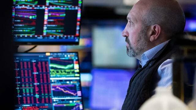 U.S. stock futures grow on oil rise and Fed decision