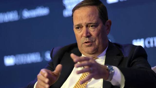 SiSCO stock falls after target cut