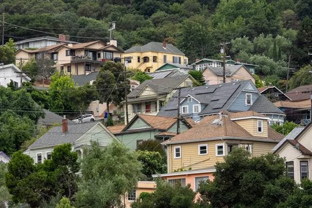 US mortgage rates fall after 9 weeks