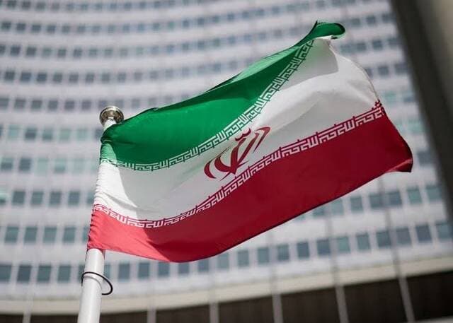 إيران تُعلق التزاماتها مع واشنطن