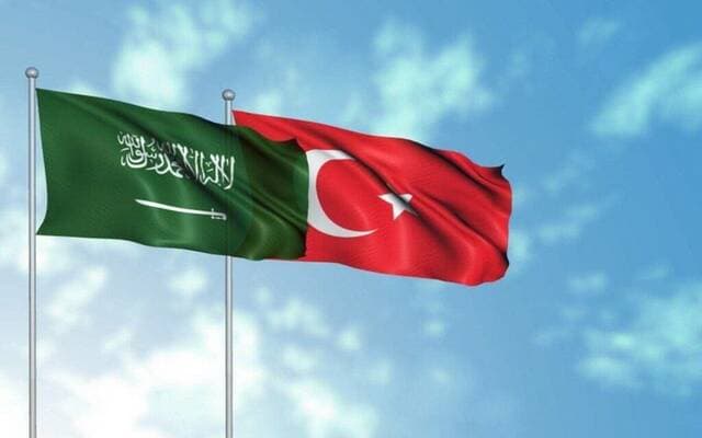 السعودية وتركيا تناقشان تعزيز التعاون