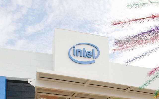 Intel stocks climb amid strongest revenue since 2008