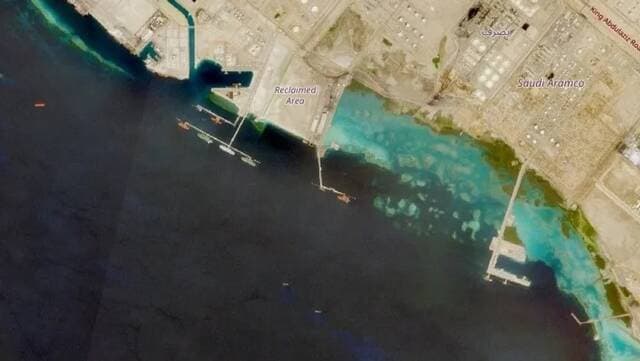 Oil tankers in Saudi Red Sea ports rise to 10