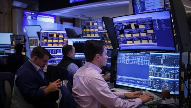 US bond yields fall after Fed rate hike
