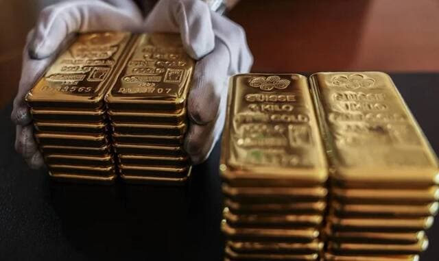 Gold Falls 2% to Two-Week Low
