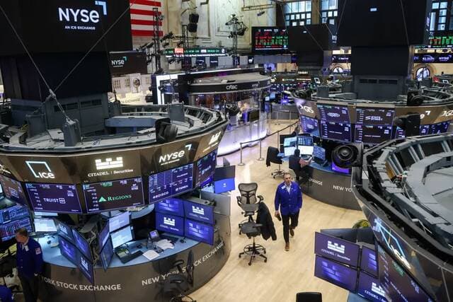 تأثير التضخم وتوترات هرمز على الأسواق
