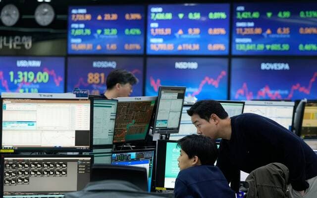 أداء متباين للأسهم الآسيوية وسط مخاوف الذكاء الاصطناعي